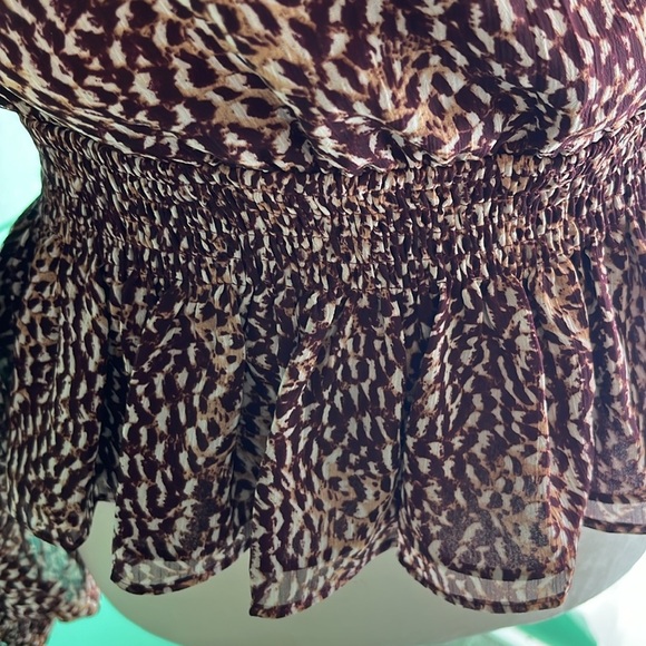 Express peplum balloon sleeve blouse - Picture 3 of 6